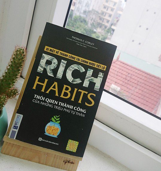 review sách rich habits